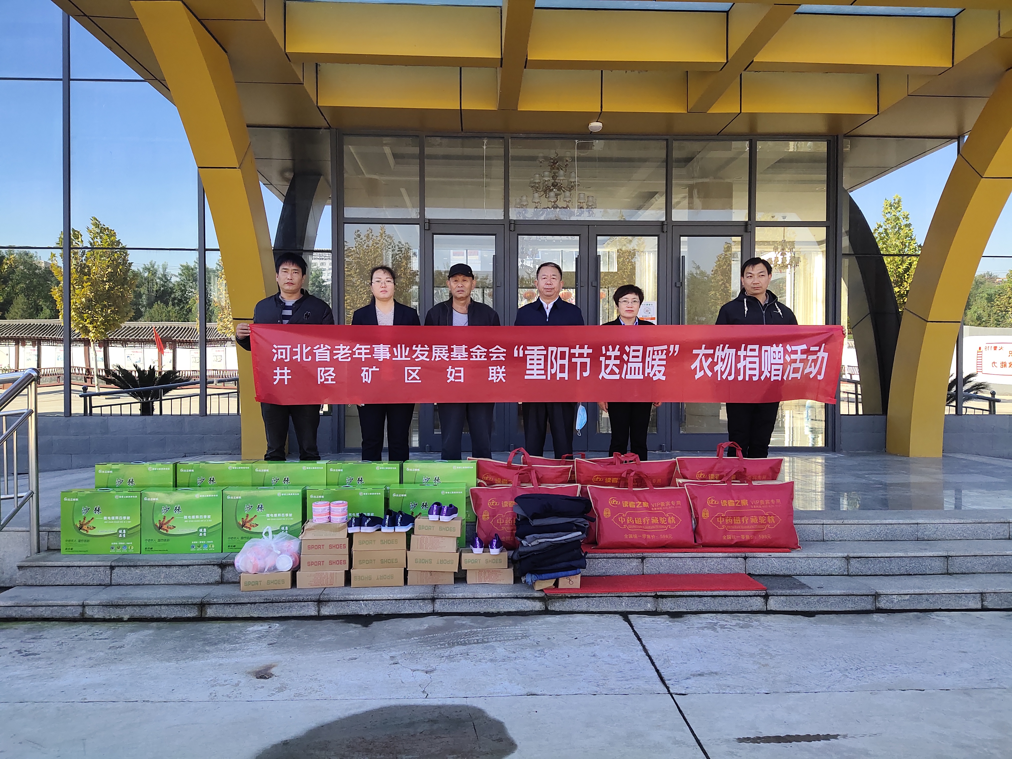 1-2110111AHK61.jpg